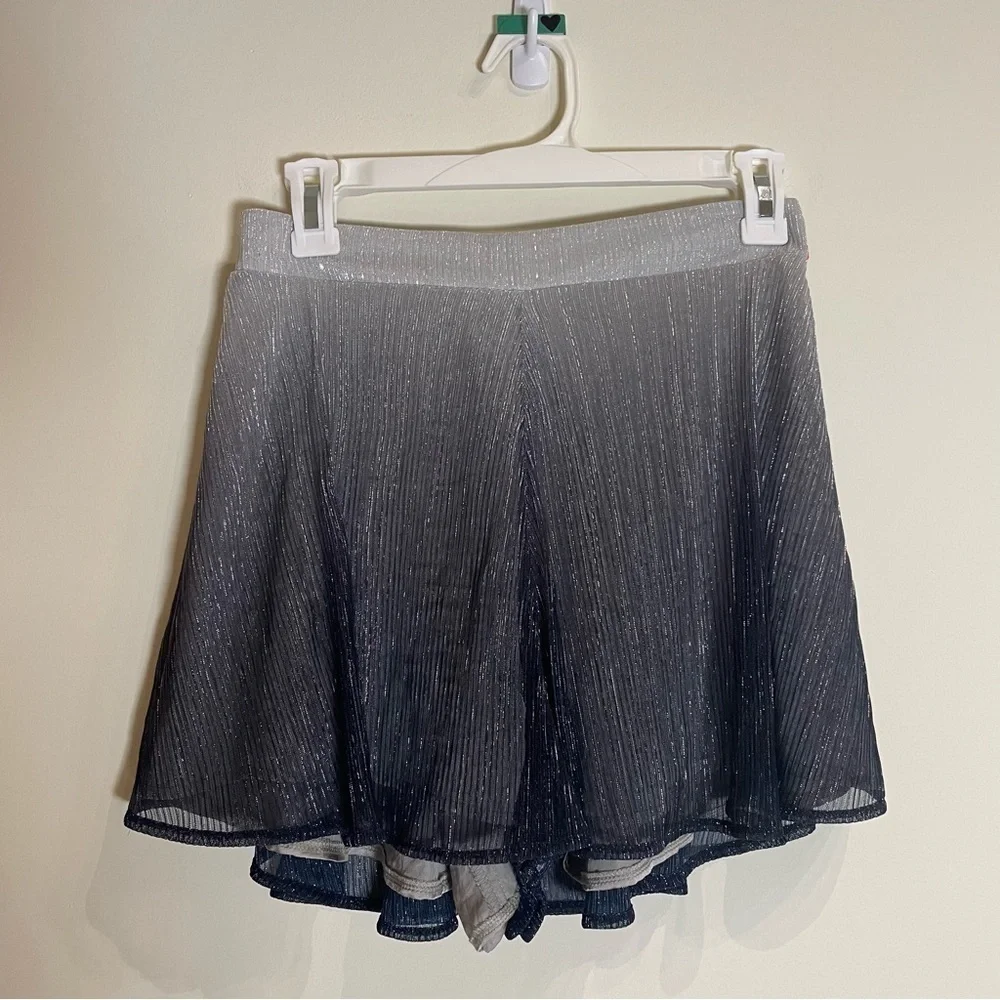 Show Me Your Mumu Metallic Carlos Swing Shorts in Icicle Drip size Small